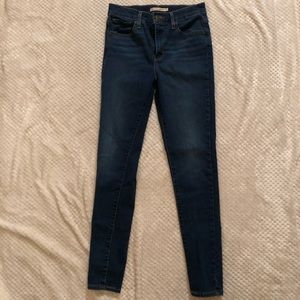 Levi’s Low-rise Dark Skinny Jeans
